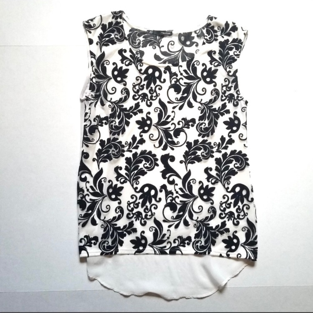 Maurices sheer back black/off white blouse size Small
